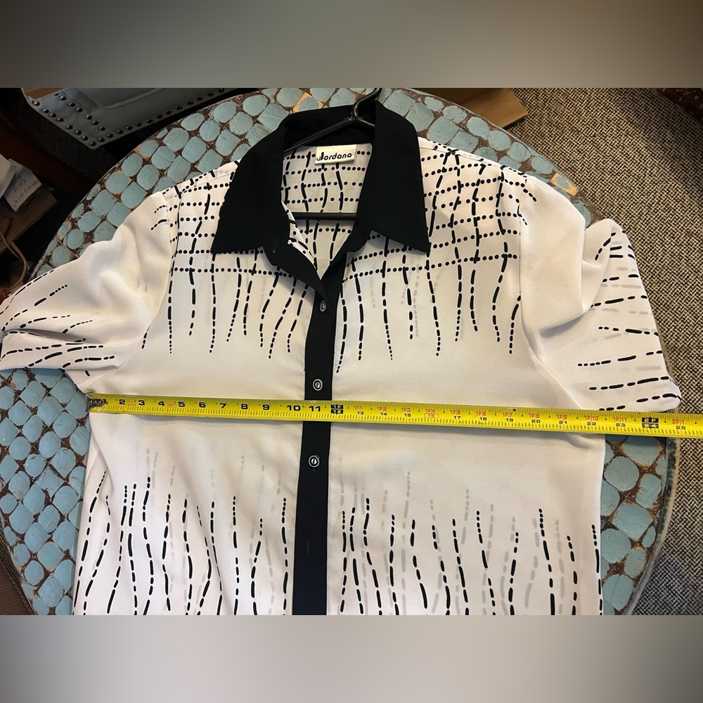 Black and White Long Sleeve Graphic Button Down Shirt - Picture 6 of 11